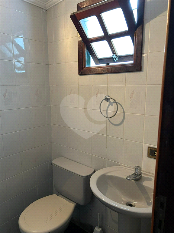 Oportunidade! Sobrado Mobiliado, Espaçoso e Pronto para Entrar e Morar 3 DORMITÓRIOS E 5 VAGAS