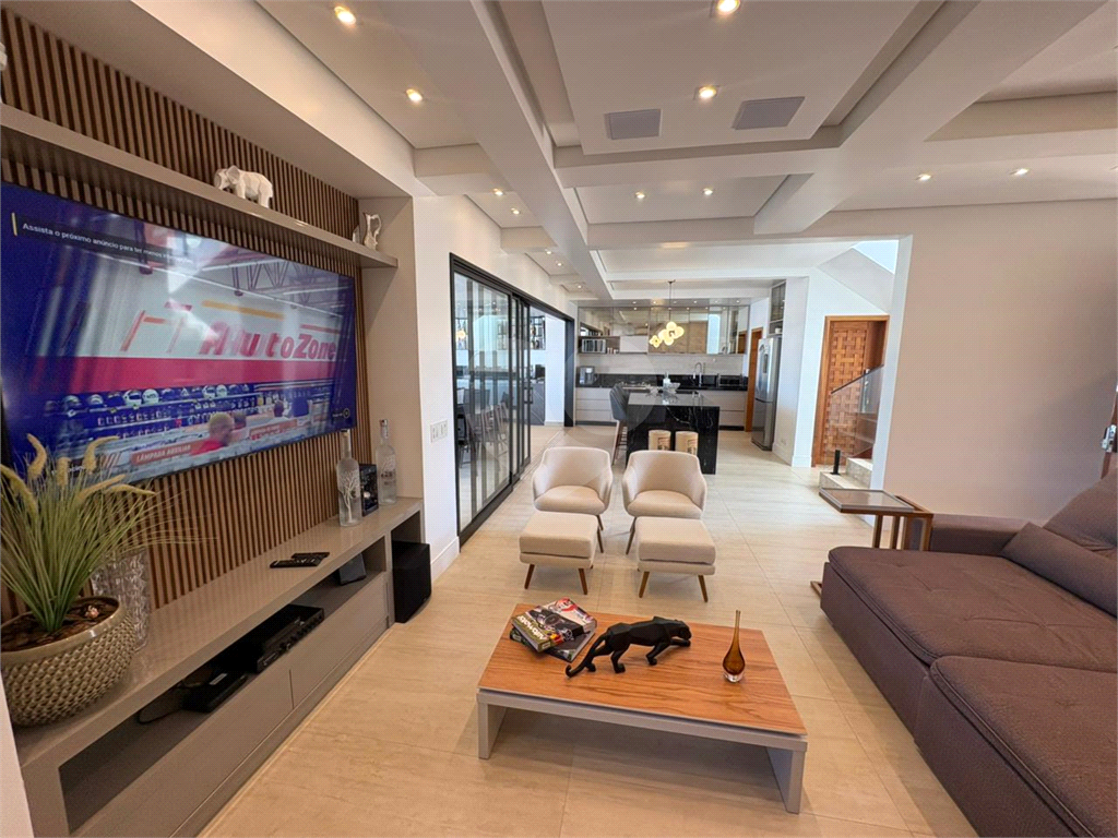 Casa de Alto Padrão à Venda no Condomínio Shambala III em Atibaia – 4 Suítes, Porteira Fechada e Lazer Completo