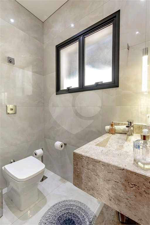 Casa de Alto Padrão à Venda no Condomínio Shambala III em Atibaia – 4 Suítes, Porteira Fechada e Lazer Completo