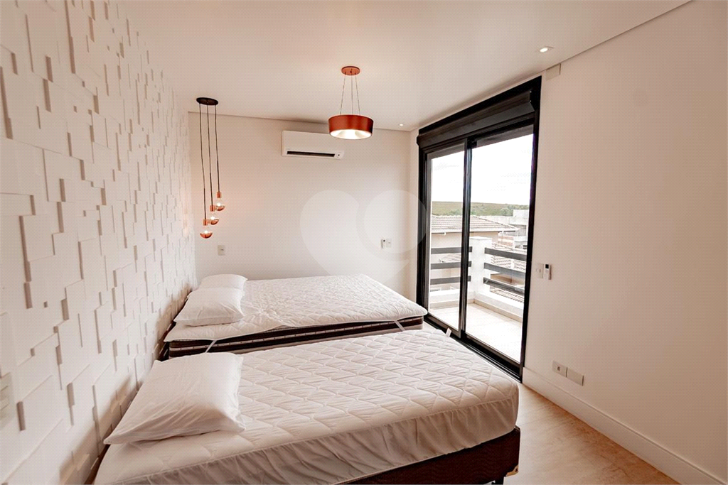 Casa de Alto Padrão à Venda no Condomínio Shambala III em Atibaia – 4 Suítes, Porteira Fechada e Lazer Completo