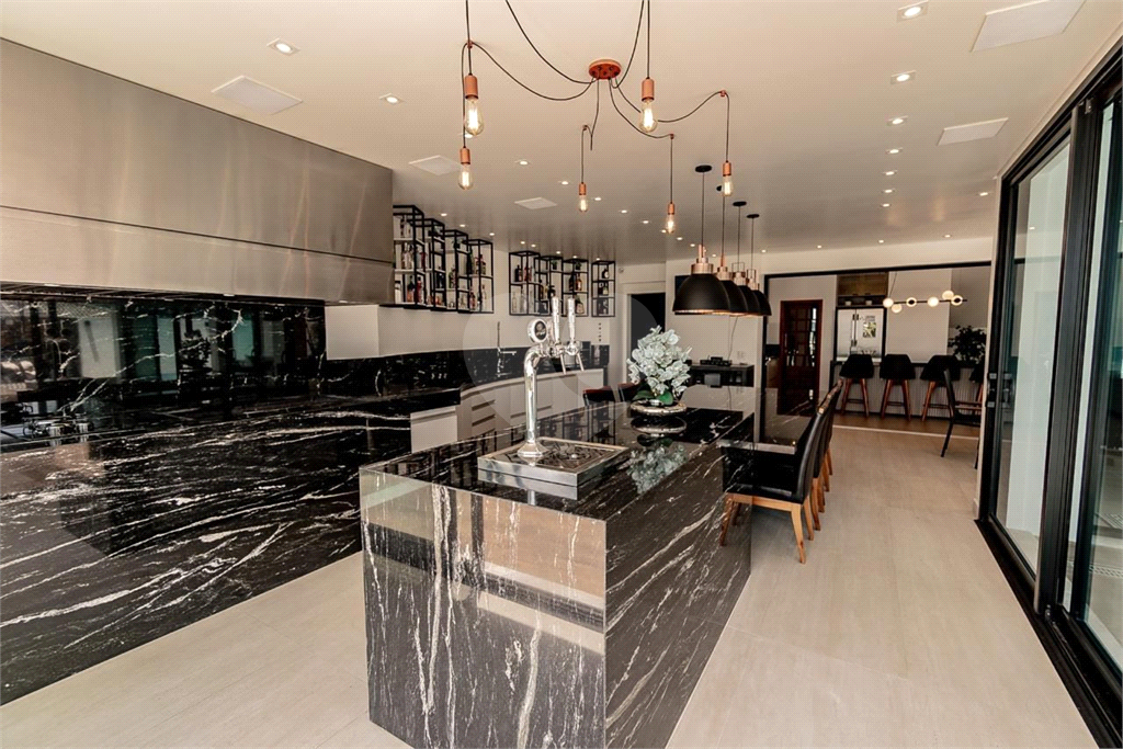 Casa de Alto Padrão à Venda no Condomínio Shambala III em Atibaia – 4 Suítes, Porteira Fechada e Lazer Completo