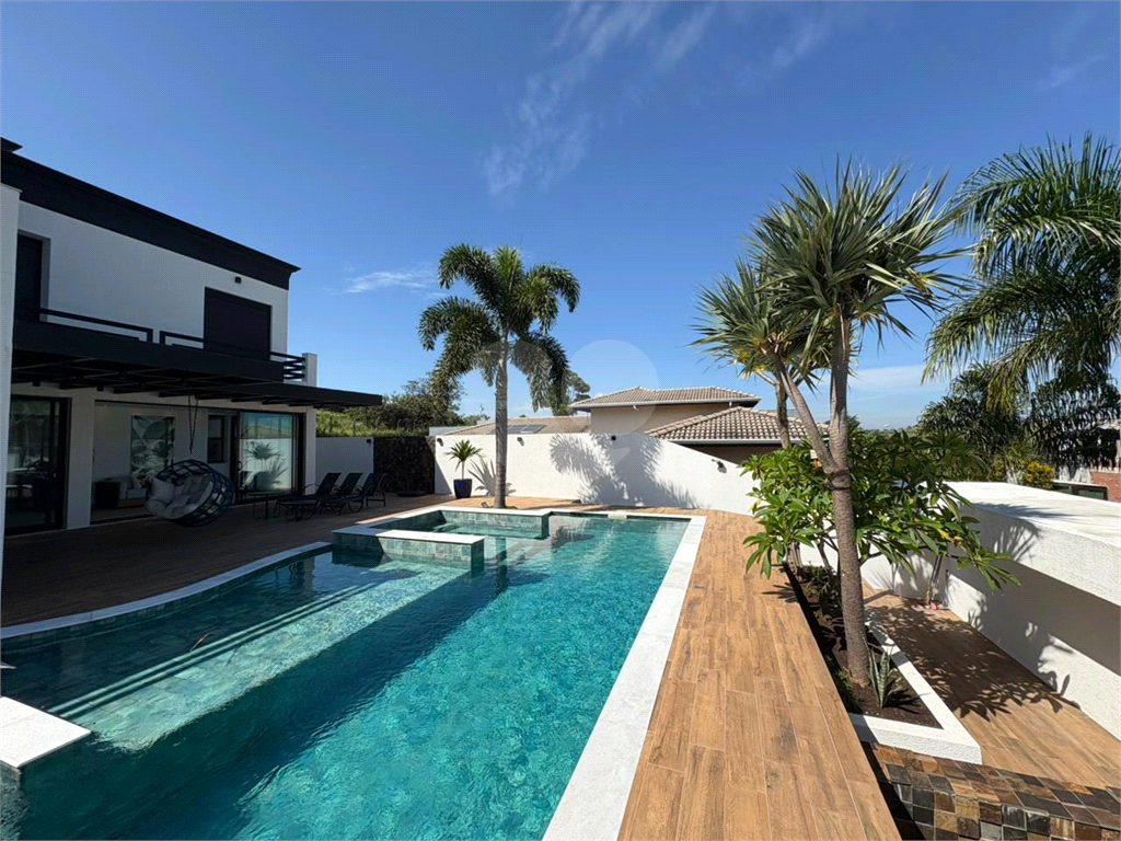 Casa de Alto Padrão à Venda no Condomínio Shambala III em Atibaia – 4 Suítes, Porteira Fechada e Lazer Completo