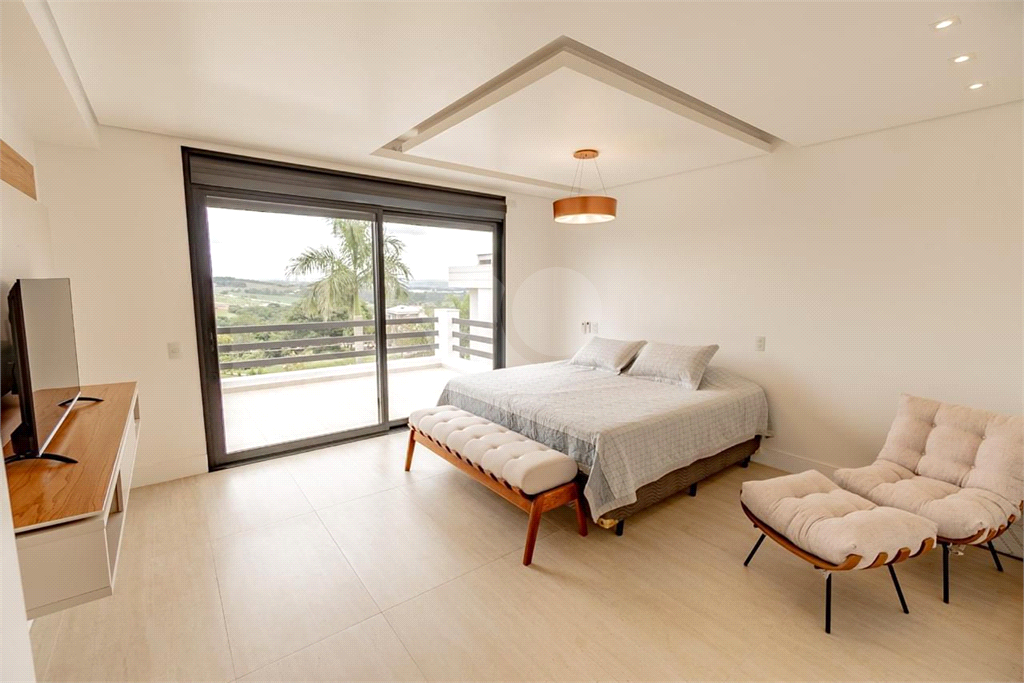 Casa de Alto Padrão à Venda no Condomínio Shambala III em Atibaia – 4 Suítes, Porteira Fechada e Lazer Completo