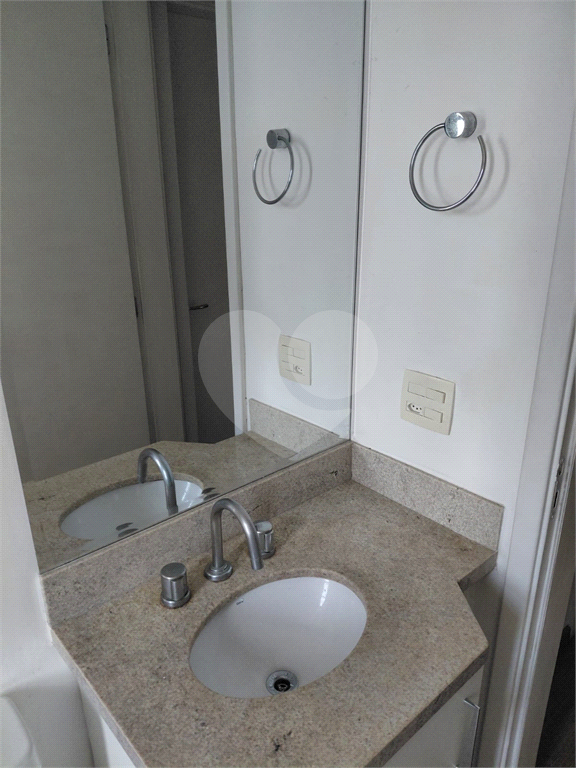 Apartamento à Venda 76m² - 2 Dormitórios - 1 Vaga - Porteira Fechada - Alphaville - SP