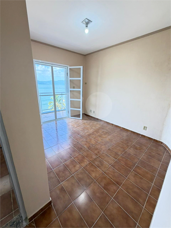 Cobertura exclusiva com vista para o mar na Martim de Sá – Caraguatatuba