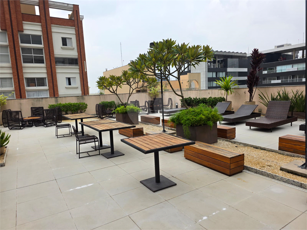 APARTAMENTO em PINHEIROS