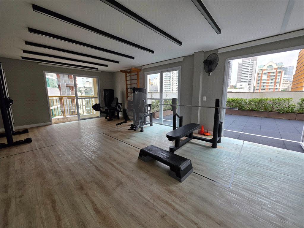 APARTAMENTO em PINHEIROS