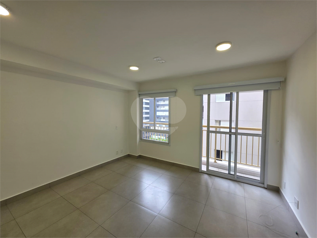 APARTAMENTO em PINHEIROS
