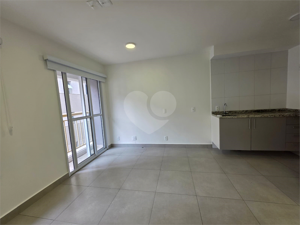 APARTAMENTO em PINHEIROS