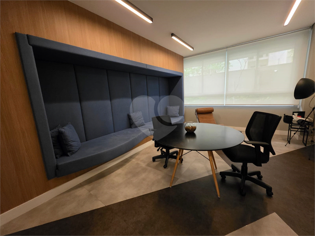 APARTAMENTO em PINHEIROS