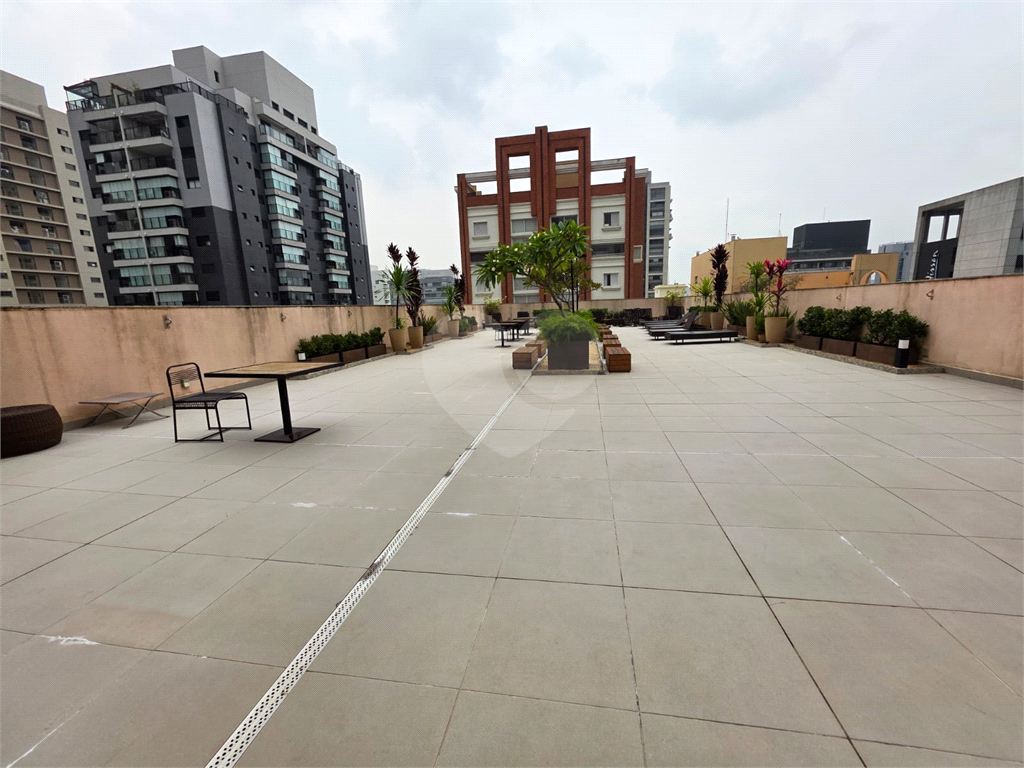 APARTAMENTO em PINHEIROS