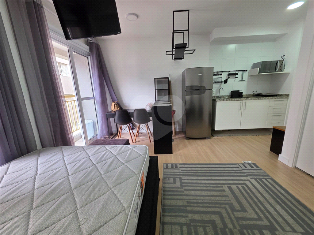 APARTAMENTO em PINHEIROS