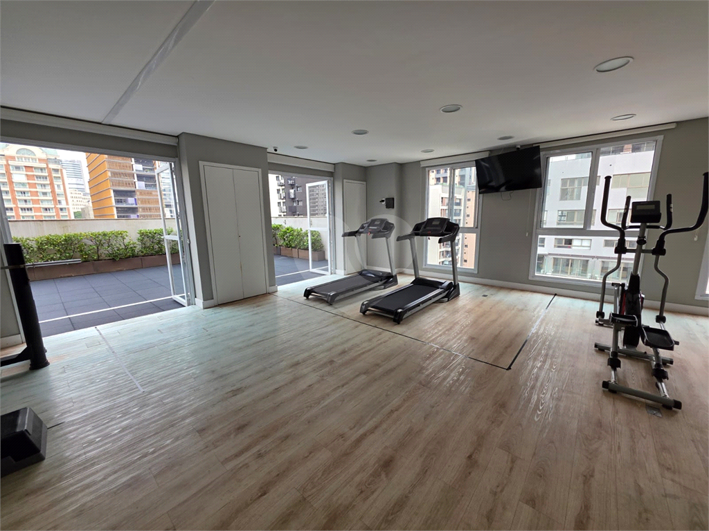 APARTAMENTO em PINHEIROS