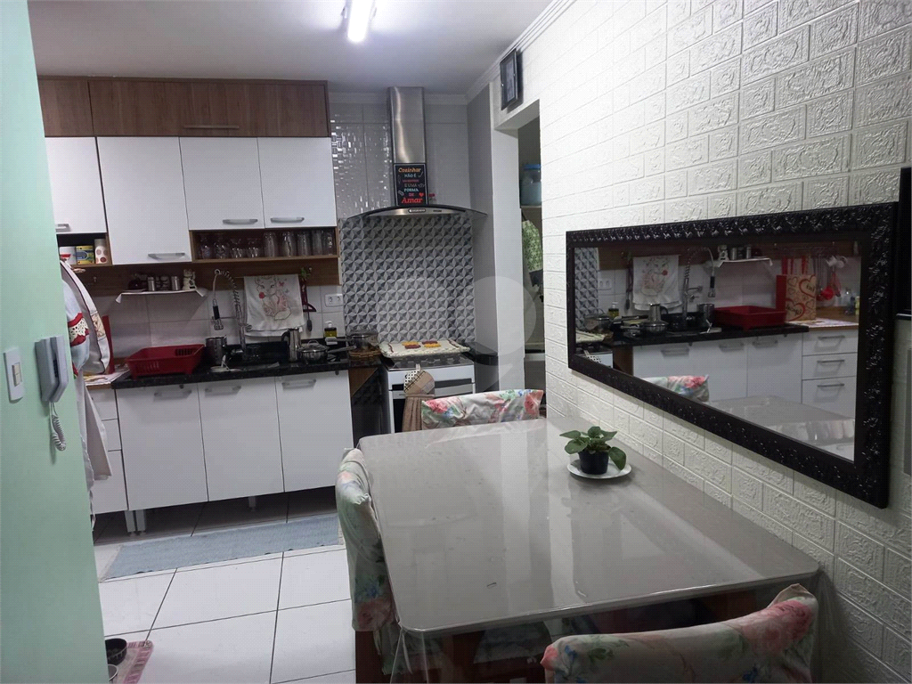Apartamento térreo em Condomínio Fechado – Próximo ao Metrô Parada Inglesa | 2 Dormitórios | Quintal | 1 Vaga