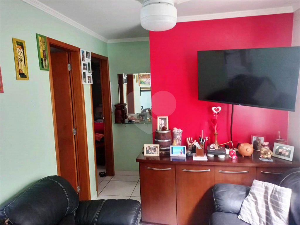 Apartamento térreo em Condomínio Fechado – Próximo ao Metrô Parada Inglesa | 2 Dormitórios | Quintal | 1 Vaga