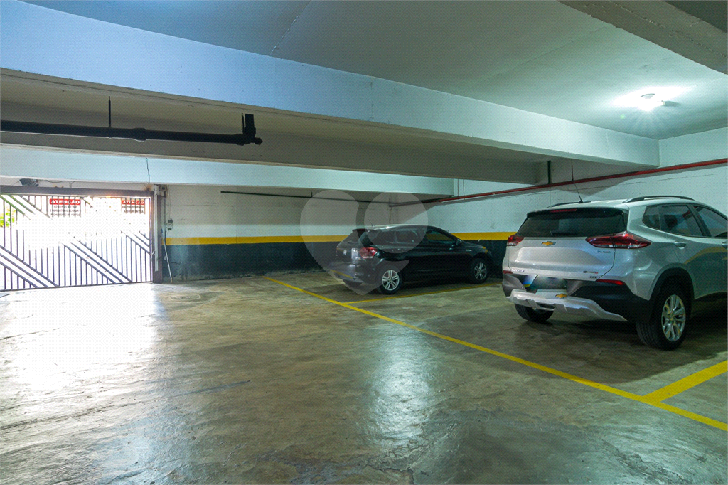 Imóvel de 123m² com sala de estar amplo 3 dormitórios, sendo 1 suíte, 2 vagas fixas de garagem Perdizes