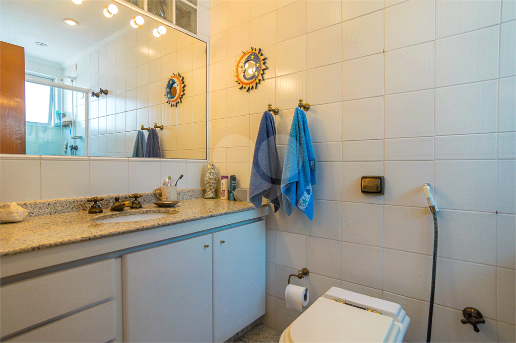 Imóvel de 123m² com sala de estar amplo 3 dormitórios, sendo 1 suíte, 2 vagas fixas de garagem Perdizes