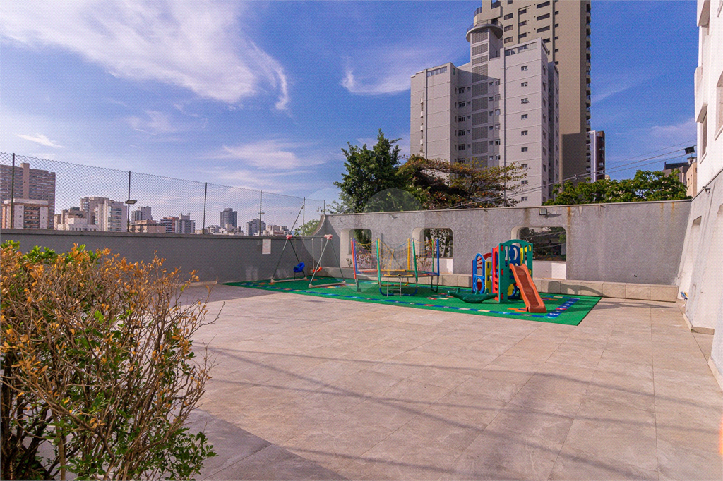 Imóvel de 123m² com sala de estar amplo 3 dormitórios, sendo 1 suíte, 2 vagas fixas de garagem Perdizes