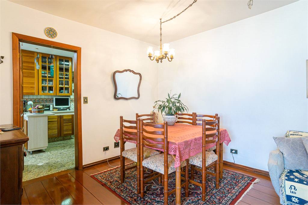 Imóvel de 123m² com sala de estar amplo 3 dormitórios, sendo 1 suíte, 2 vagas fixas de garagem Perdizes