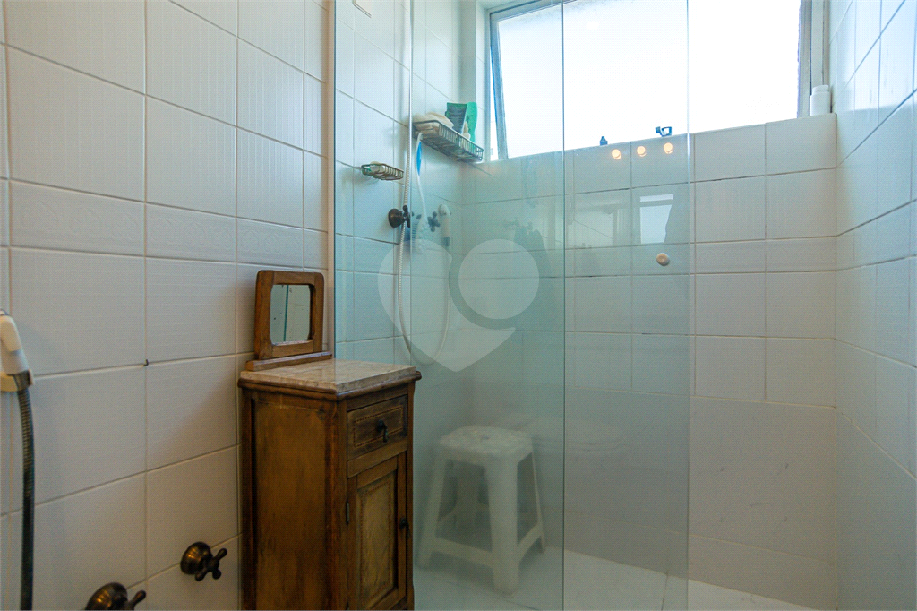 Imóvel de 123m² com sala de estar amplo 3 dormitórios, sendo 1 suíte, 2 vagas fixas de garagem Perdizes