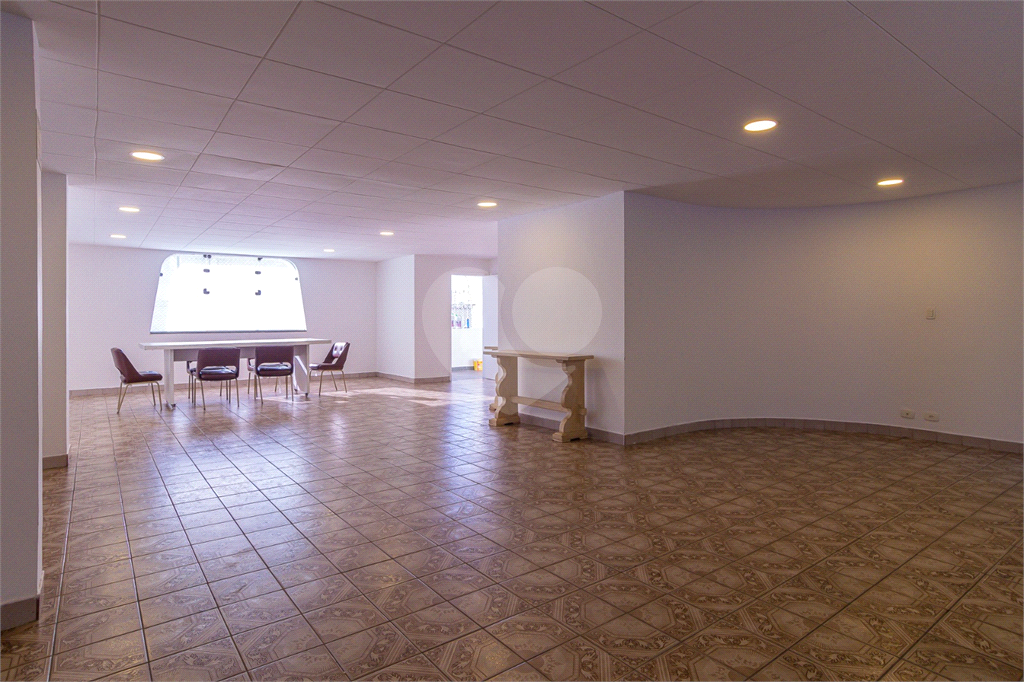 Imóvel de 123m² com sala de estar amplo 3 dormitórios, sendo 1 suíte, 2 vagas fixas de garagem Perdizes