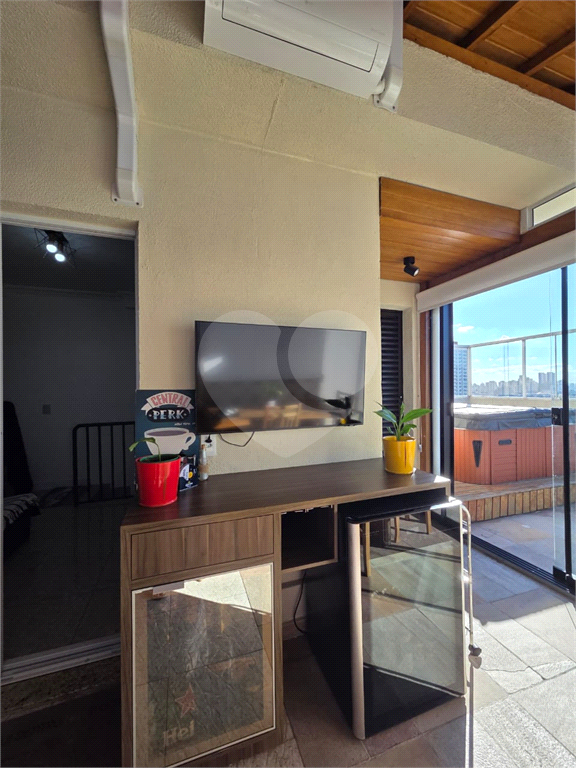 APARTAMENTO em TUCURUVI