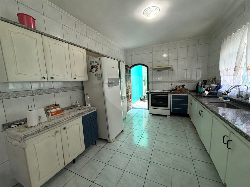 SOBRADO AO LADO BERGAMINI 3 QUARTOS 1 SUÍTE DUAS VAGAS, EDICULA COM BANHEIRO