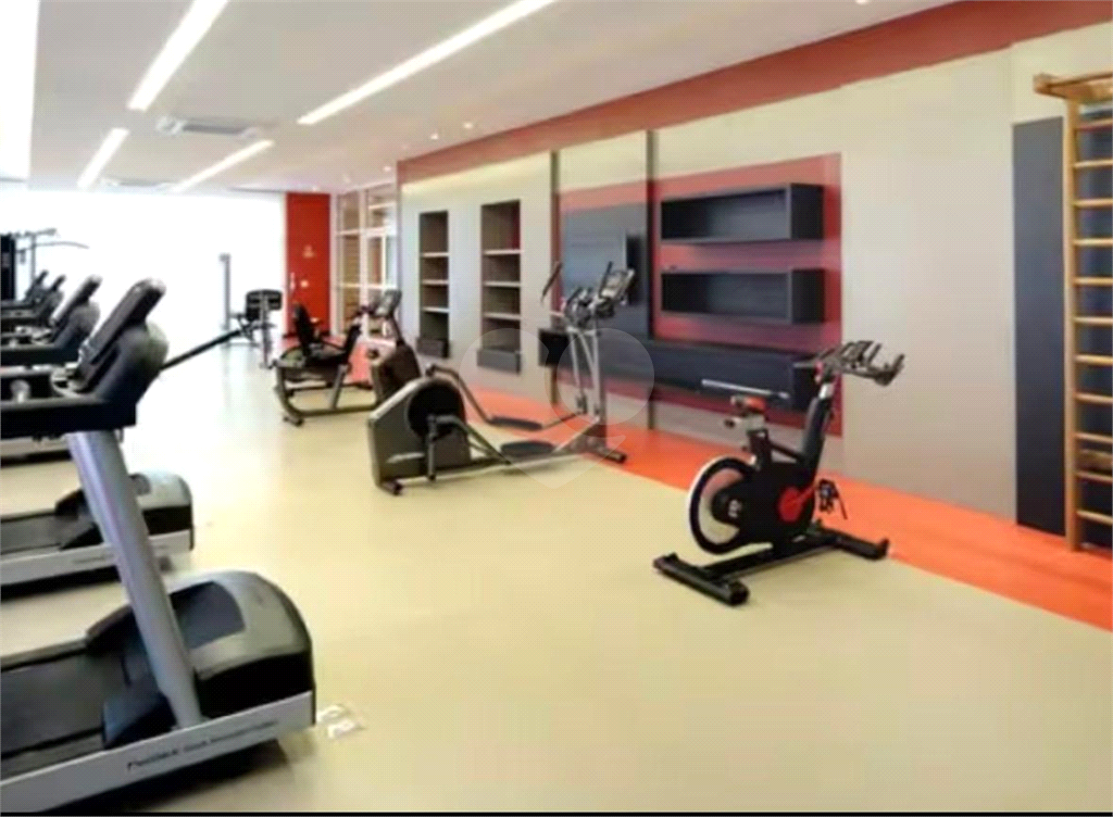 42m² com 1 vaga de garagem