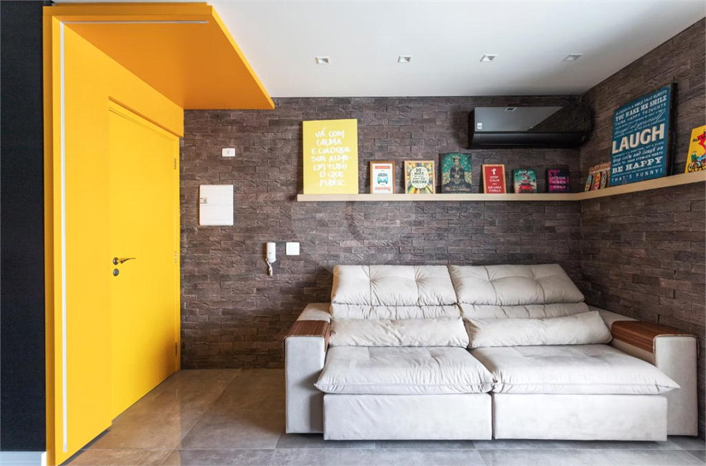 42m² com 1 vaga de garagem