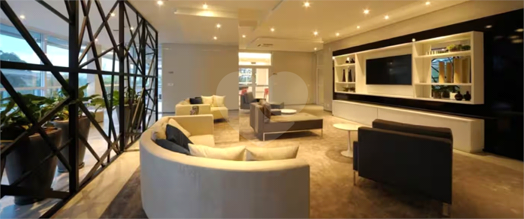 42m² com 1 vaga de garagem