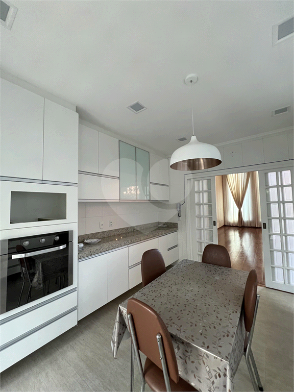 Sobrado em condominio de luxo