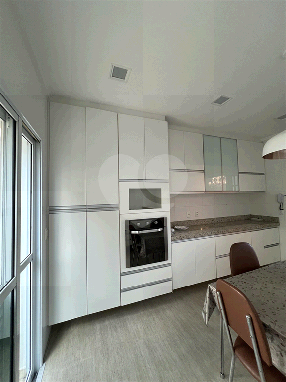 Sobrado em condominio de luxo