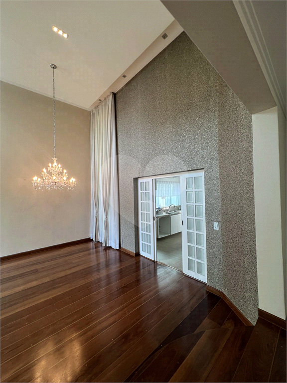 Sobrado em condominio de luxo