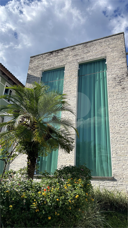 Sobrado em condominio de luxo