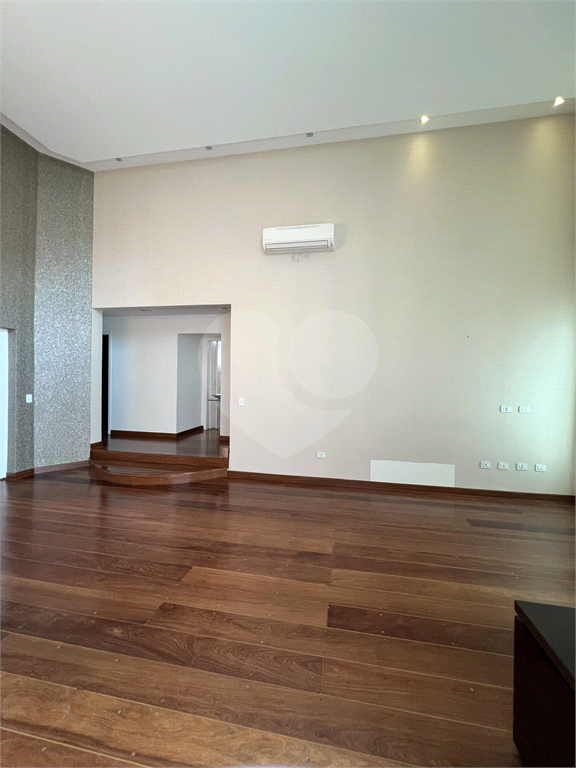 Sobrado em condominio de luxo