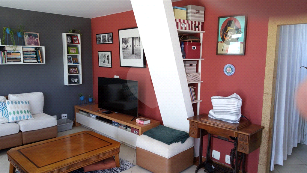 Cobertura a Venda no Alto de Pinheiros com 2 quartos