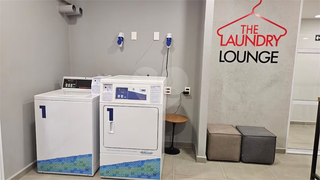 Apartamento Mobiliado a Venda no Campo Belo