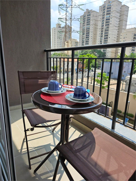 Apartamento Mobiliado a Venda no Campo Belo