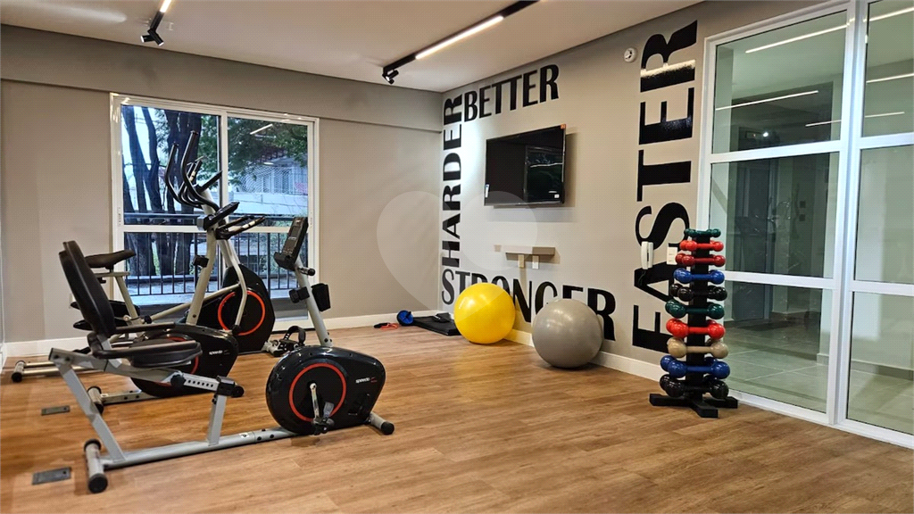 Apartamento Mobiliado a Venda no Campo Belo