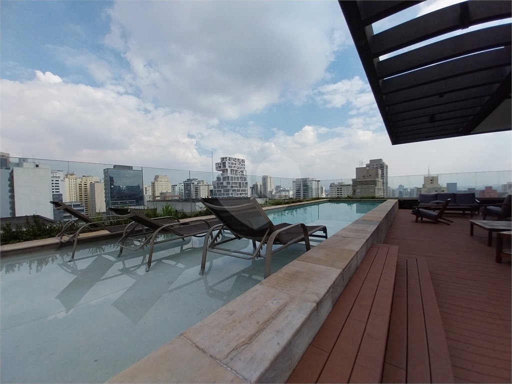 Apartamento studio com 26m² à venda em Pinheiros