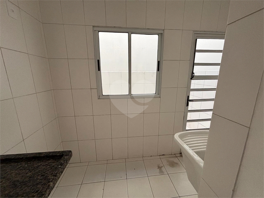 Sobrado em condomínio fechado