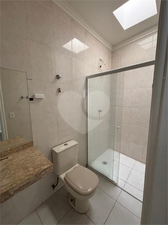 Sobrado em condomínio fechado