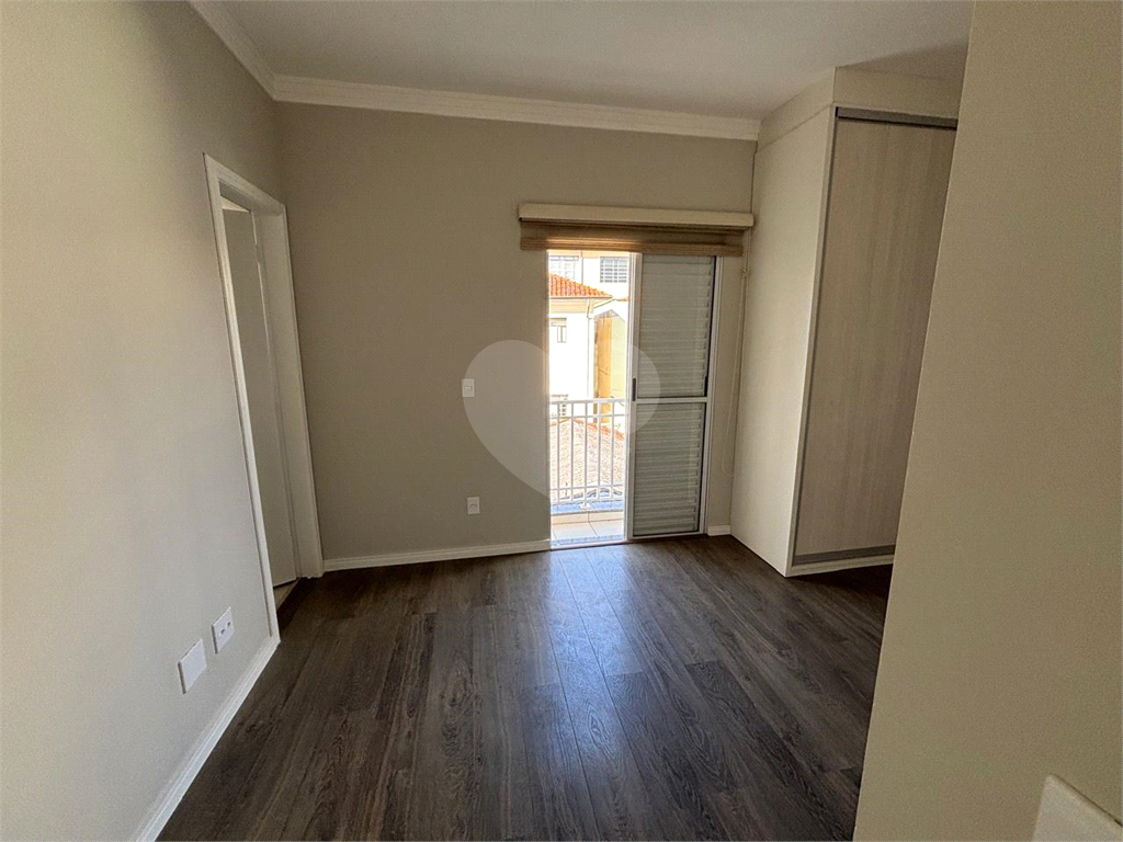 Sobrado em condomínio fechado