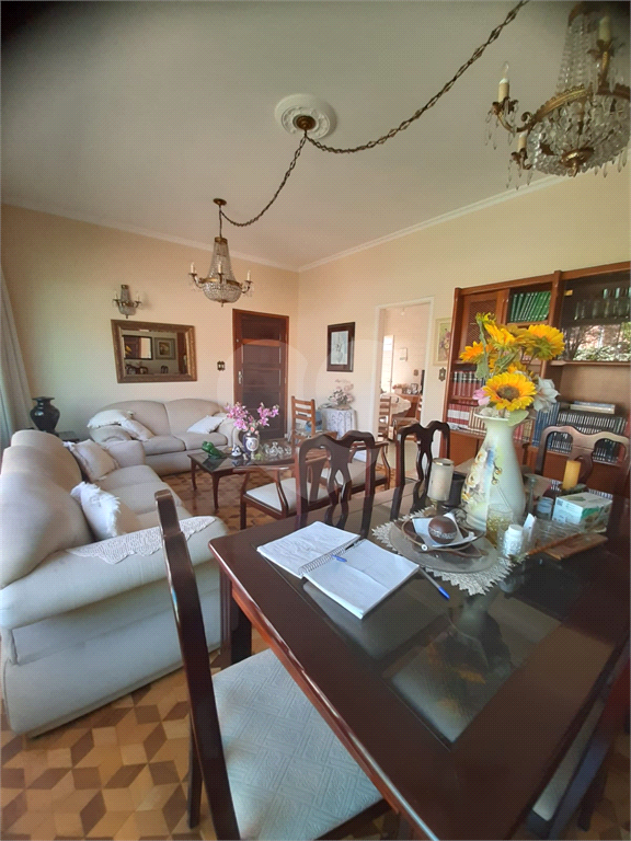 Casa terrea para venda no bairro Palmas do Tremembe.