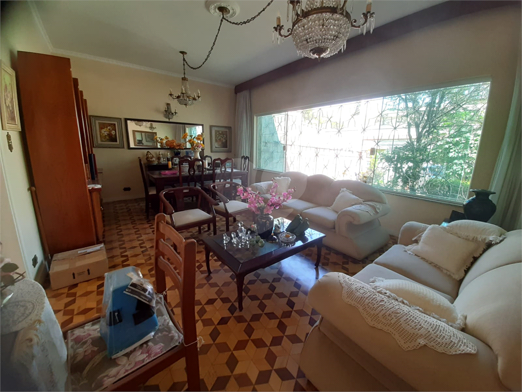 Casa terrea para venda no bairro Palmas do Tremembe.