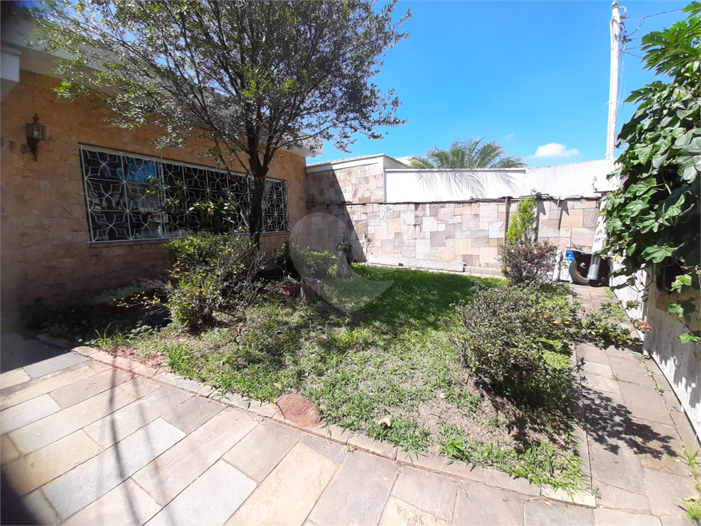 Casa terrea para venda no bairro Palmas do Tremembe.