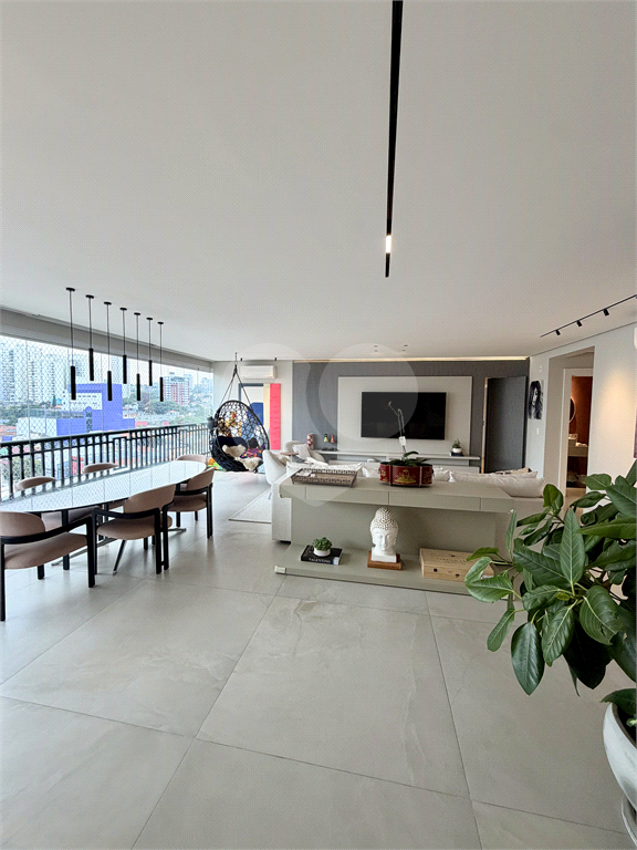 Apartamento de Alto Padrão com 3 Suítes | 164m² | 3 Vagas – Vila Romana