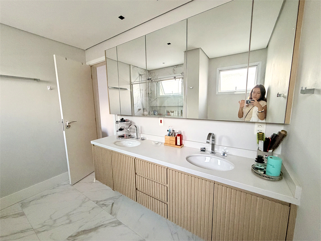 Apartamento de Alto Padrão com 3 Suítes | 164m² | 3 Vagas – Vila Romana