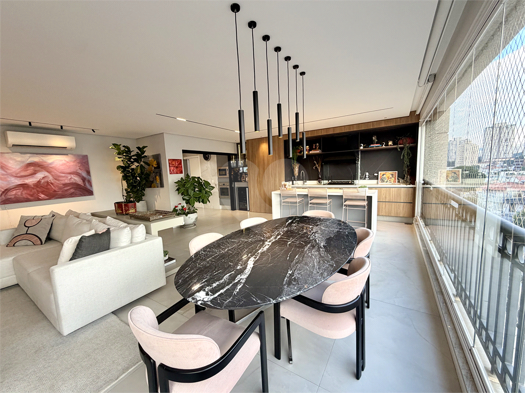 Apartamento de Alto Padrão com 3 Suítes | 164m² | 3 Vagas – Vila Romana