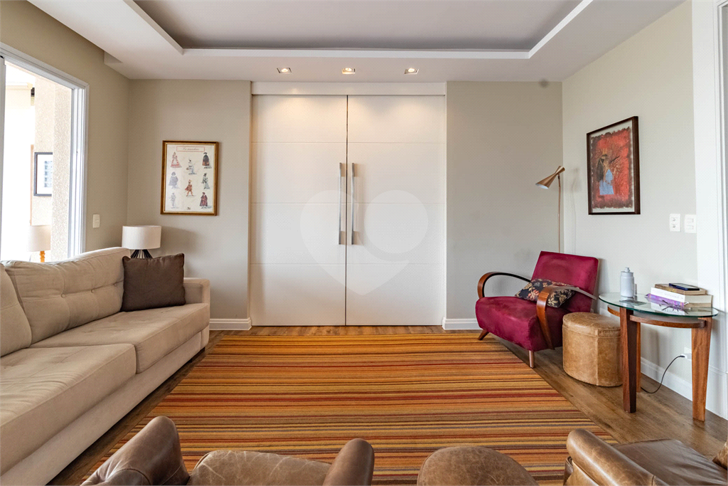 Design, Silêncio e Localização: O Ápice de Perdizes - São 230m² com 3 suítes e 5 vagas. Vista livre. 